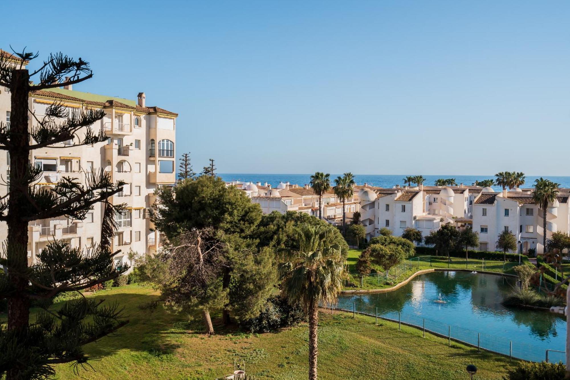 Apartamento Torrox Laguna Beach Екстериор снимка